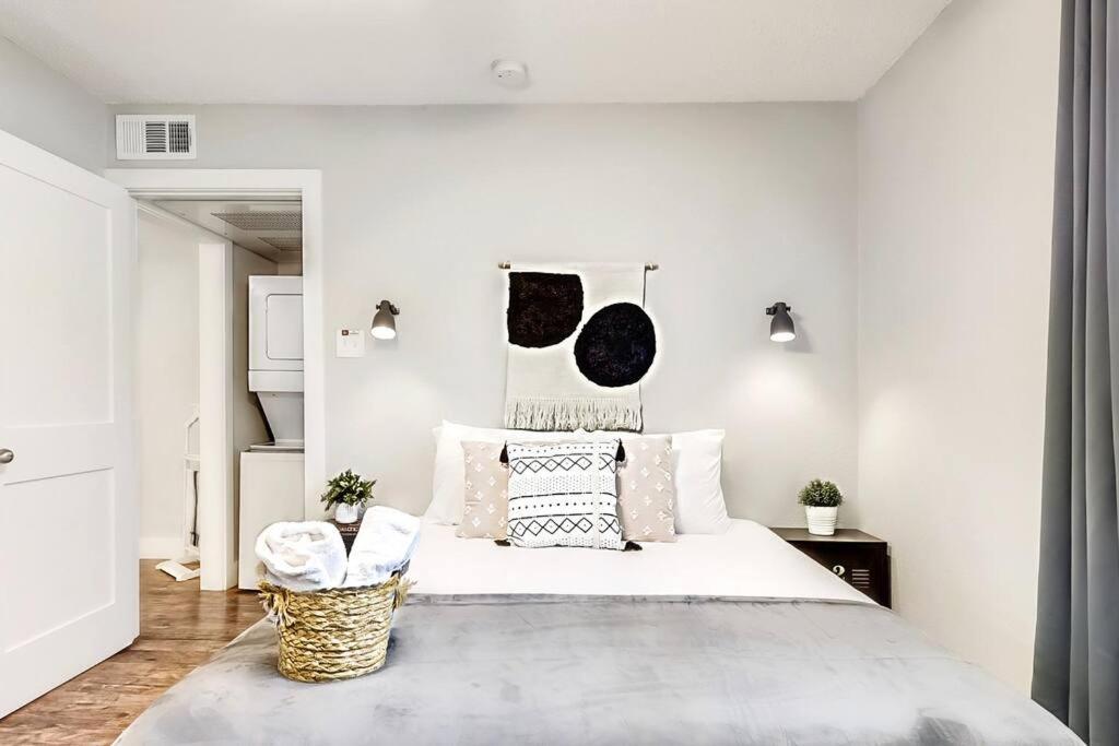New - Near Deep Ellum + Downtown Dallas Flat Екстер'єр фото
